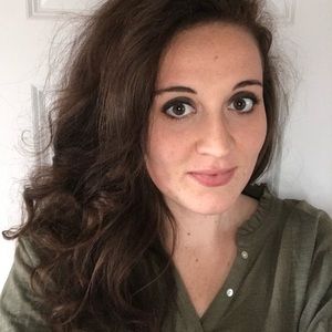 Meet your Posher, Carrie